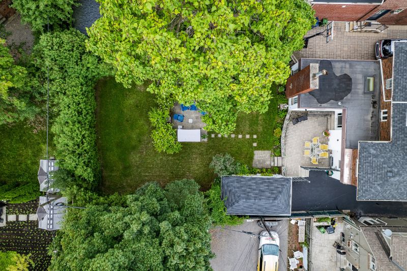 31 Hillhurst Blvd, Toronto, ON