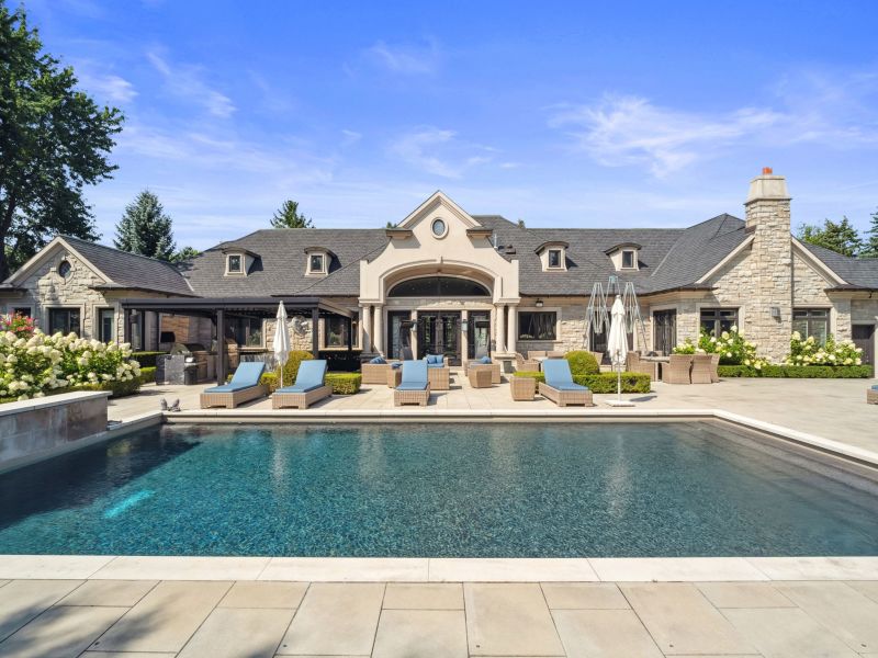 284 Pine Valley Crescent, Woodbridge, ON