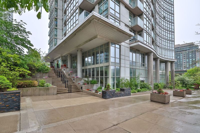 35 Mariner Terrace #2212, Toronto, ON