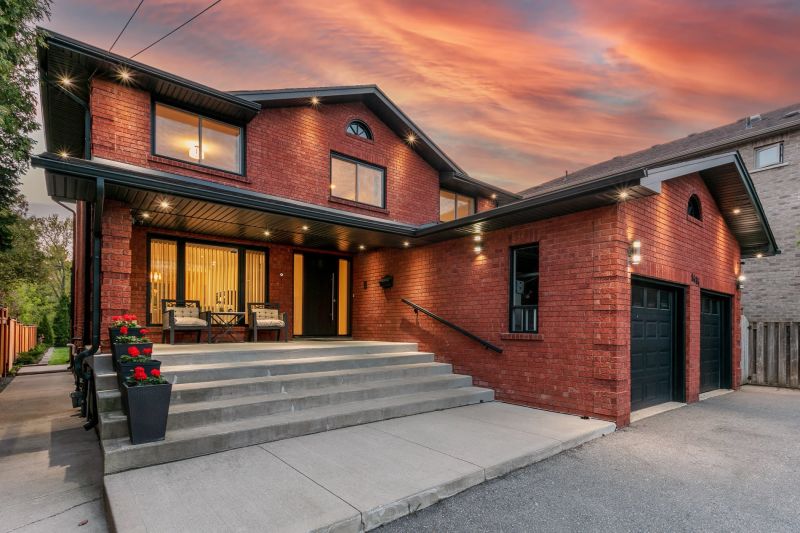 1414 Cawthra Road, Mississauga, ON