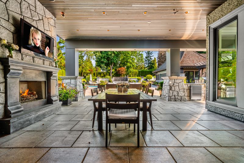 13283 56 Avenue, South Surrey, BC
