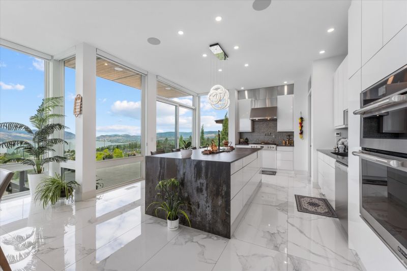 449 Swan Drive, Kelowna, BC