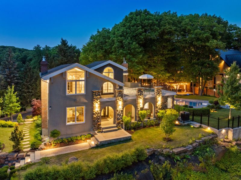 901 Chemin des Hirondelles, St-Bruno-de-Montarville, QC