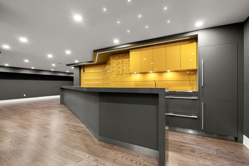 4577 Capilano Road, North Vancouver, BC, Canada, North Vancouver, BC