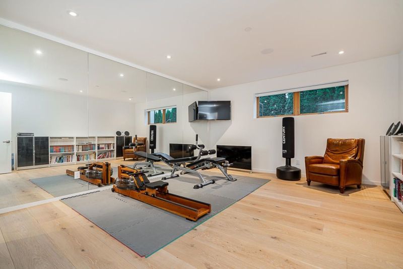 15493 Royal Avenue, White Rock, BC