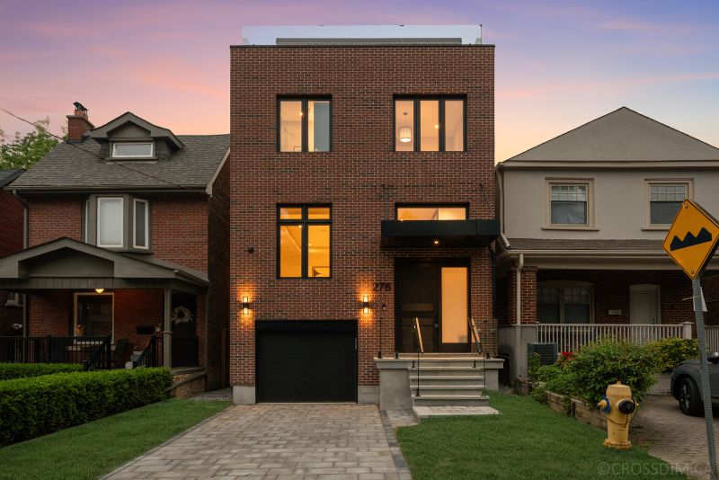 276 Wychwood Avenue, Toronto, ON