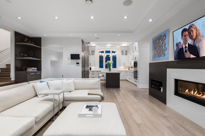 2130 Kings Avenue, West Vancouver, BC