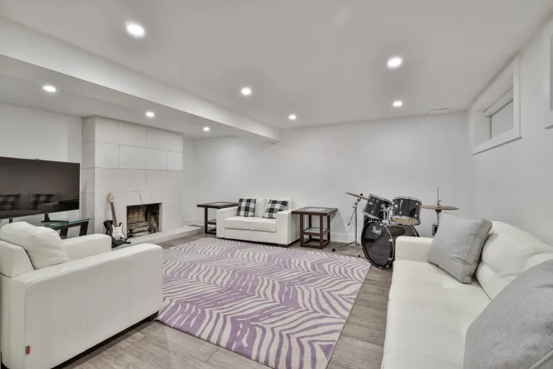 1 Blaine Drive, Toronto, ON