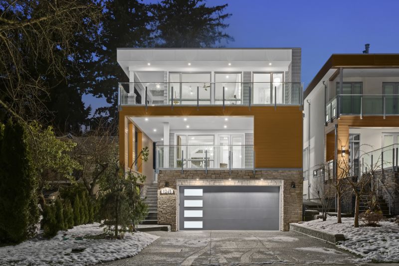 1245 Kent Street, White Rock, BC