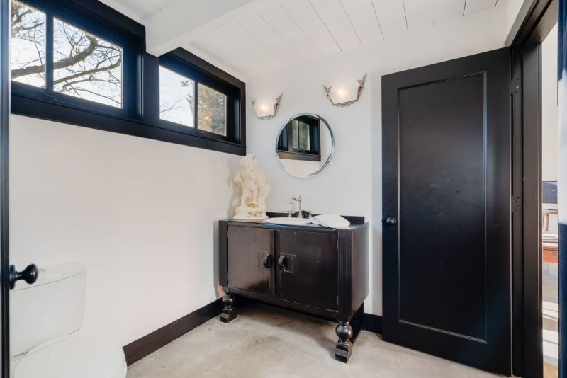 4297 Sunset Boulevard, North Vancouver, BC