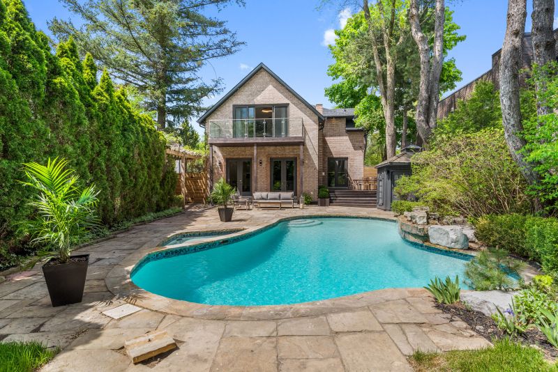 121 Forest Heights Blvd, Toronto, ON