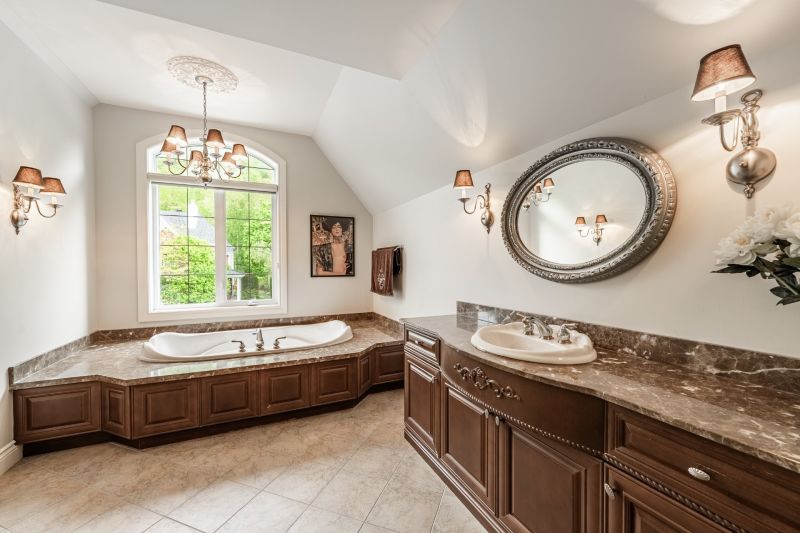 533 Rue des Falaises, Mont-Saint-Hilaire, QC