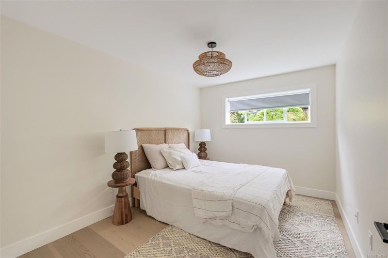 2091 Stonehewer Place, Victoria, BC