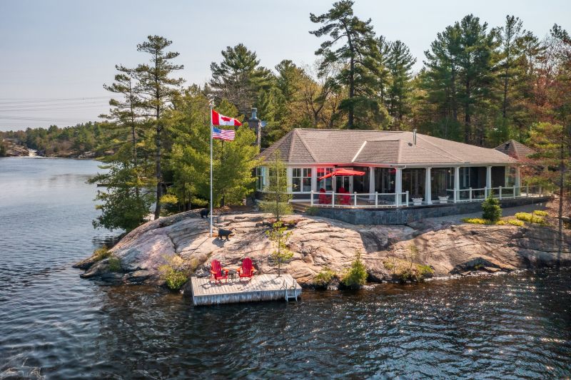 1340 Little Chute Lane, Coldwater