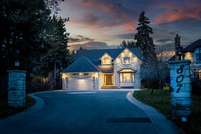 807 Indian Road, Mississauga, ON