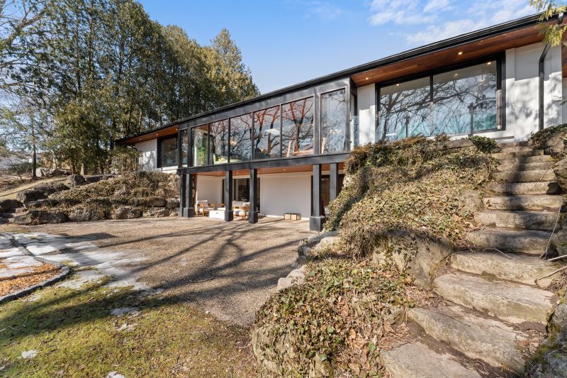 820 Glenwood Avenue, Burlington, ON