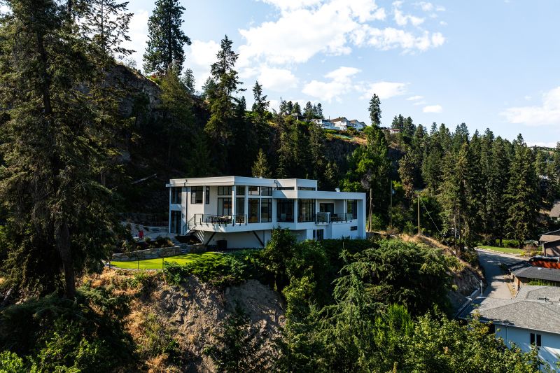 2843 Lakeridge Road, West Kelowna, BC