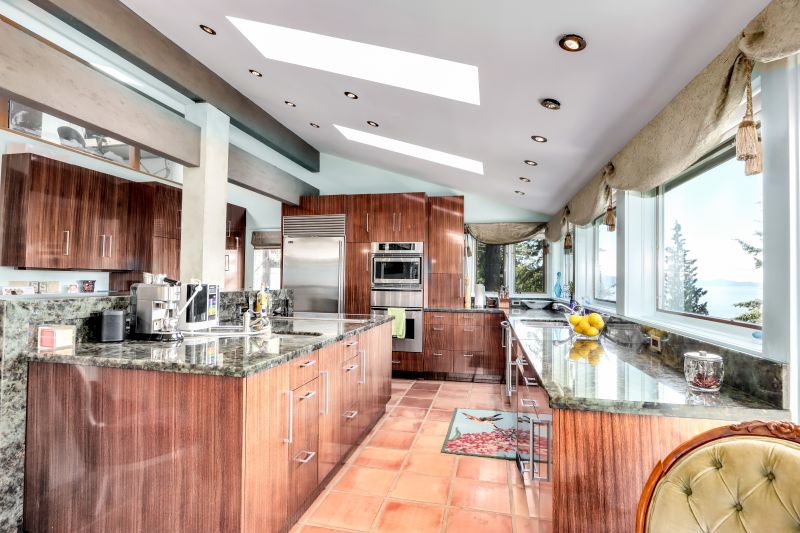 15 Oceanview Road, Lions Bay