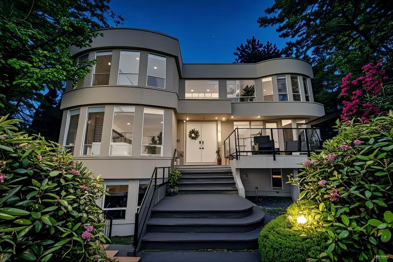 1543 Jefferson Avenue, West Vancouver, BC