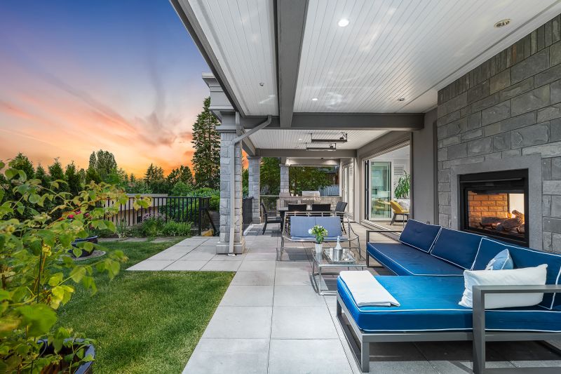 2130 Kings Avenue, West Vancouver, BC