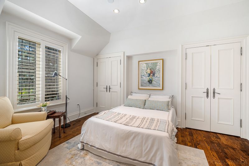 34 Dinnick Crescent, Toronto, ON