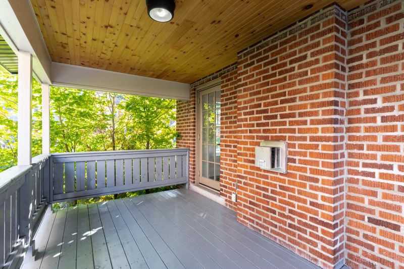 100 Kensington Avenue South, Hamilton, ON