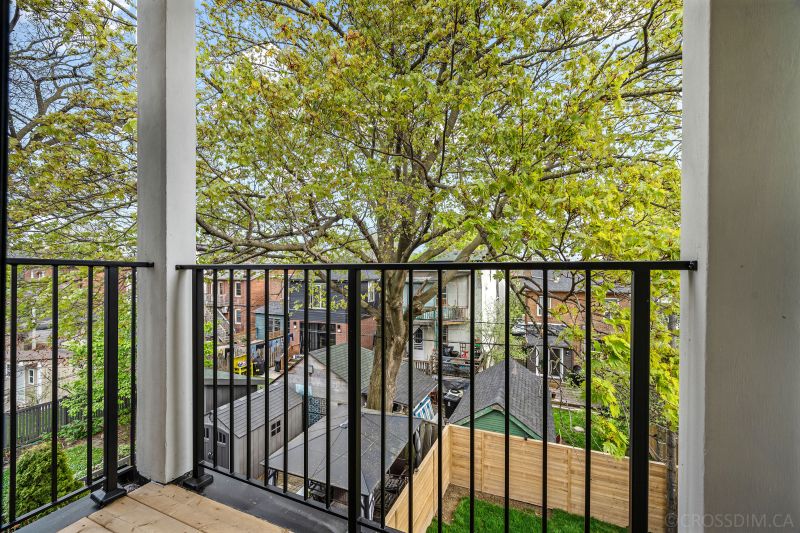 1 Graham Gardens, York, Toronto, ON, Canada, Toronto, ON