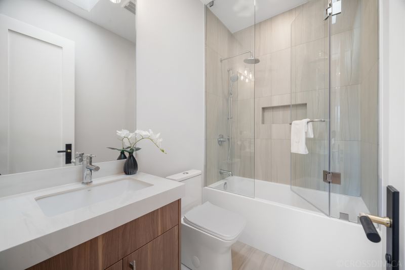 1 Graham Gardens, York, Toronto, ON, Canada, Toronto, ON