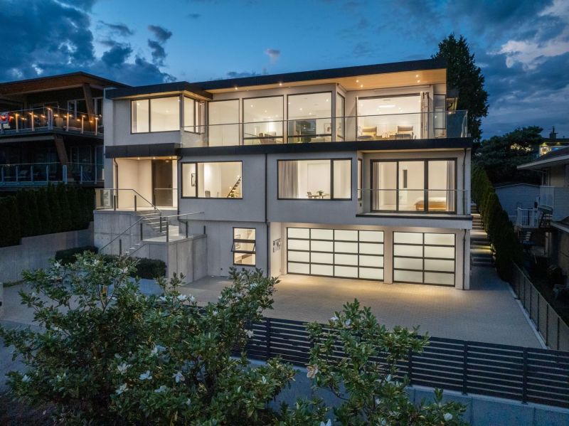 15493 Royal Avenue, White Rock, BC