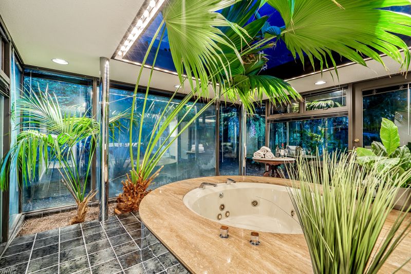 6225 St Georges Pl, West Vancouver, BC