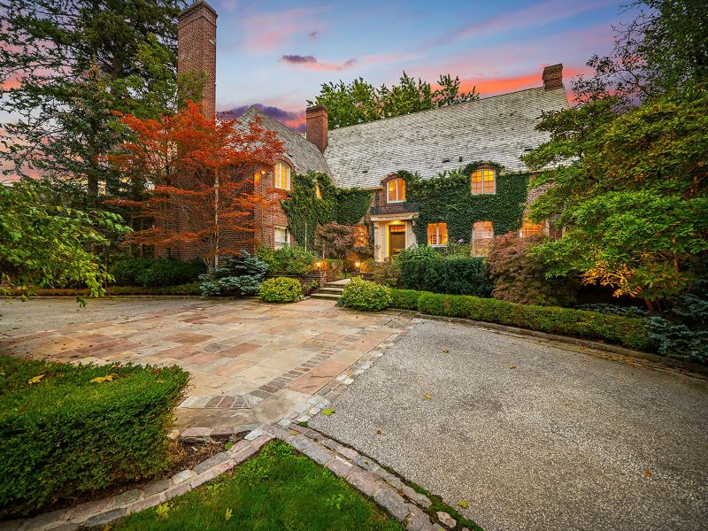 165 Teddington Park Avenue, Toronto, ON