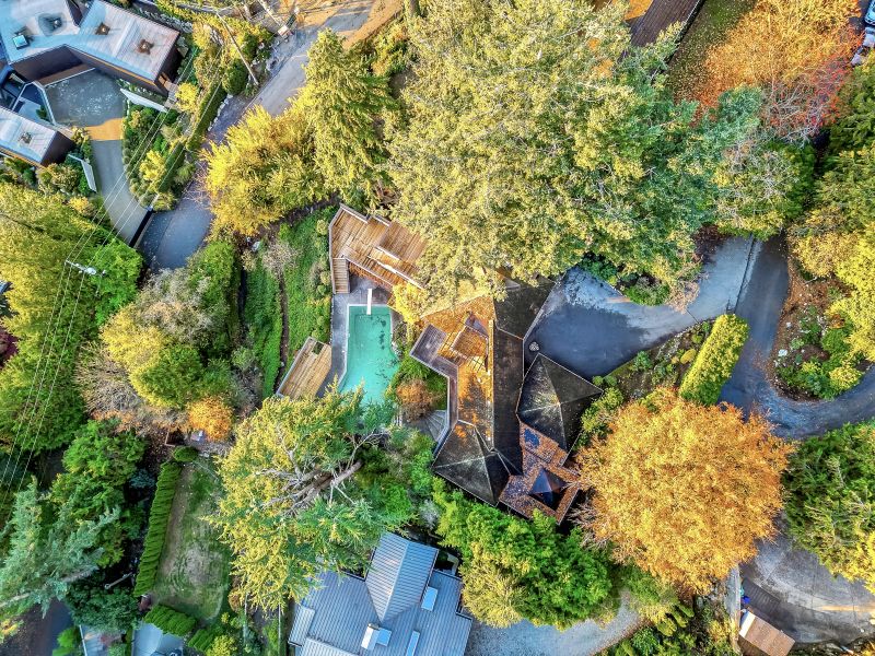 6225 St Georges Pl, West Vancouver, BC