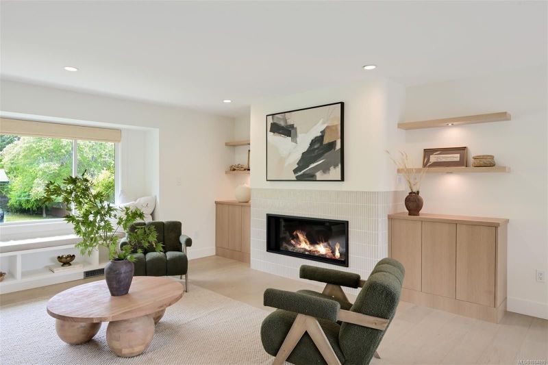 2091 Stonehewer Place, Victoria, BC