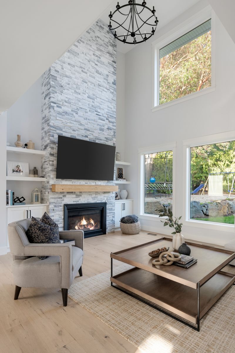 3880 Cadboro Bay Rd, Victoria, BC