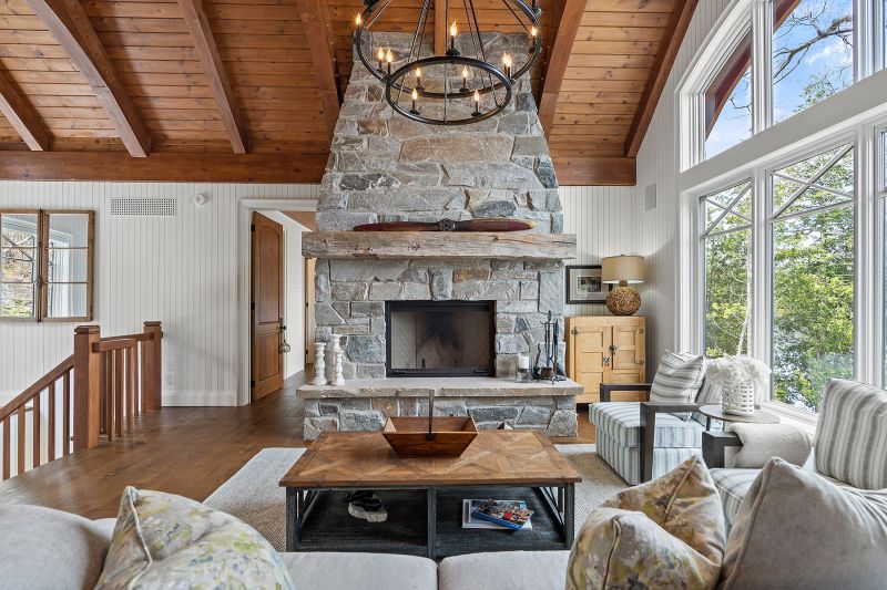 1043 Heather Lodge Road, Port Carling, ON