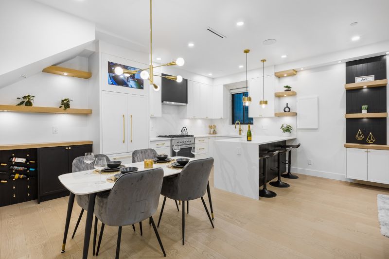 1-76 East 45th Avenue, Vancouver, BC