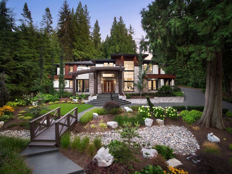 13262 Woodcrest Drive, South Surrey, BC