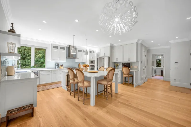 1530 Crystal Creek Drive, Port Moody, BC