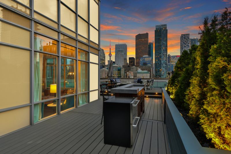 112 George Street #902, Toronto, ON