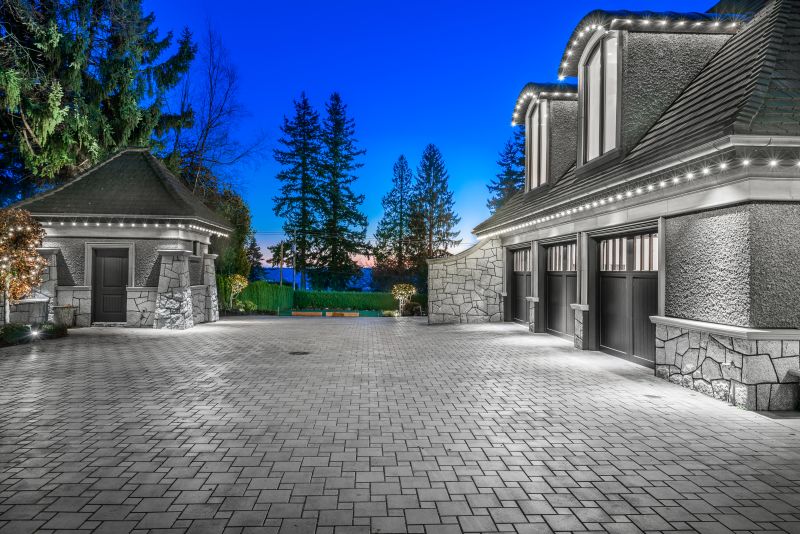 13283 56 Avenue, South Surrey, BC