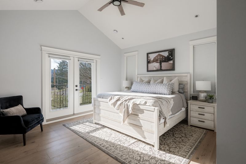 3880 Cadboro Bay Rd, Victoria, BC