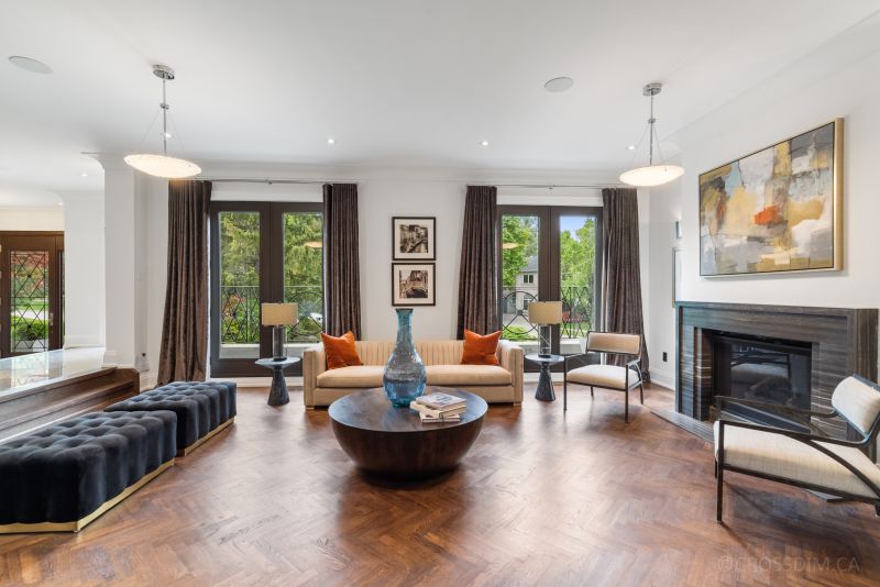 121 Forest Heights Blvd, Toronto, ON