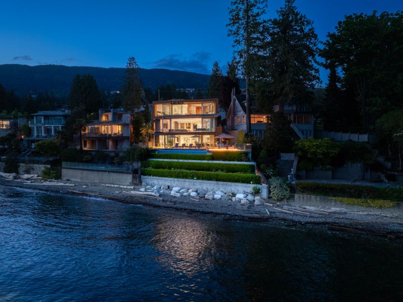 2612 Bellevue Avenue, West Vancouver, BC