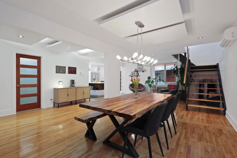 5042 Av. Jeanne-d'Arc, Montreal, QC