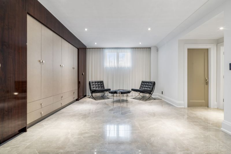 121 Forest Heights Blvd, Toronto, ON