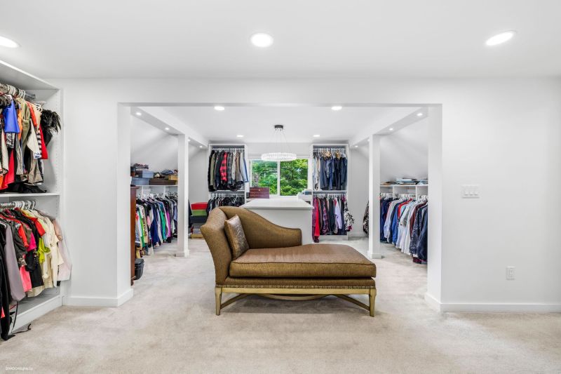 6471 Gibbons Dr, Richmond, BC