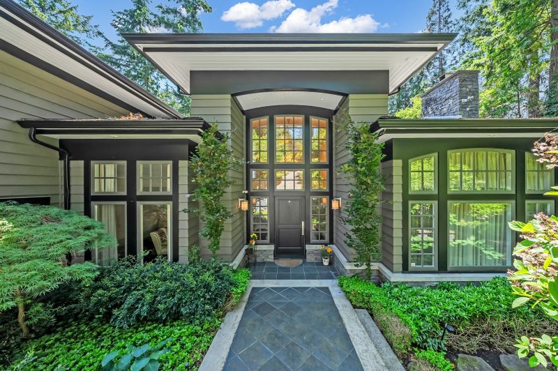 4668 Clovelly Walk, West Vancouver, BC