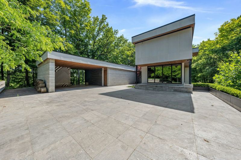 10320 Pine Valley Drive, Woodbridge, ON