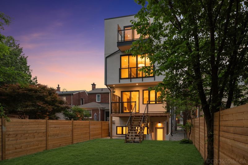 276 Wychwood Avenue, Toronto, ON