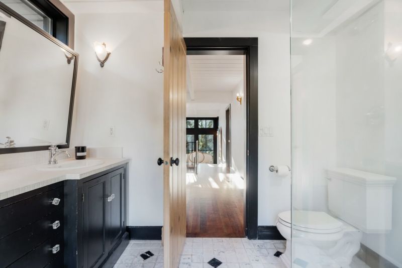 4297 Sunset Boulevard, North Vancouver, BC